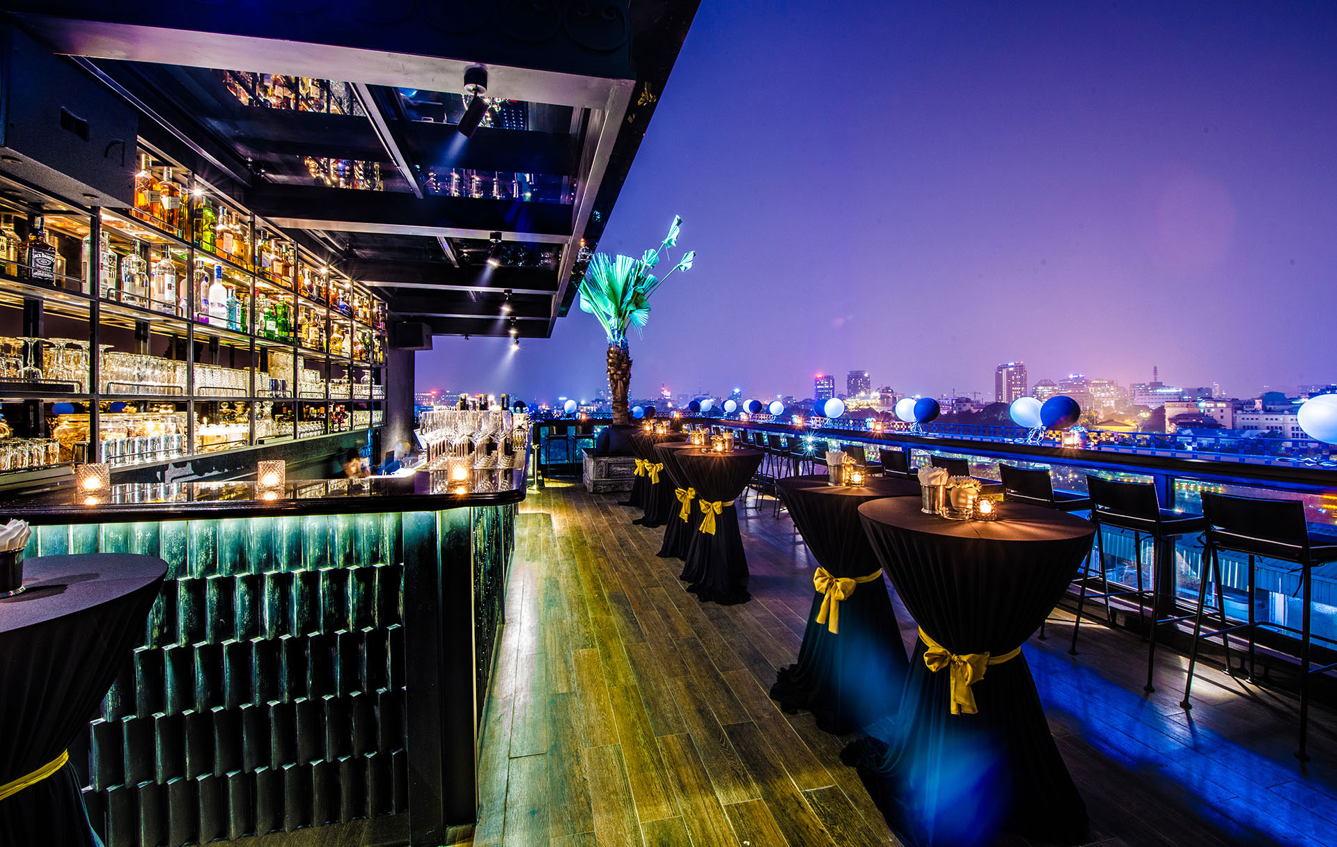 Sky Bar King Crown City